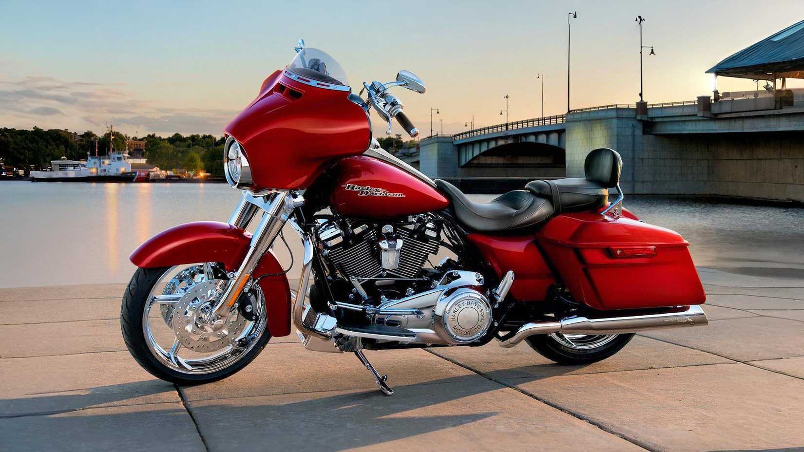2018 Harley-Davidson Street Glide parked along the waterfront