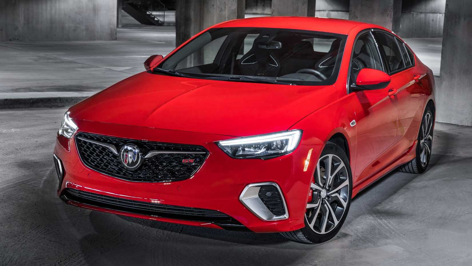 2020 Buick Regal GS vista frontal 6/14