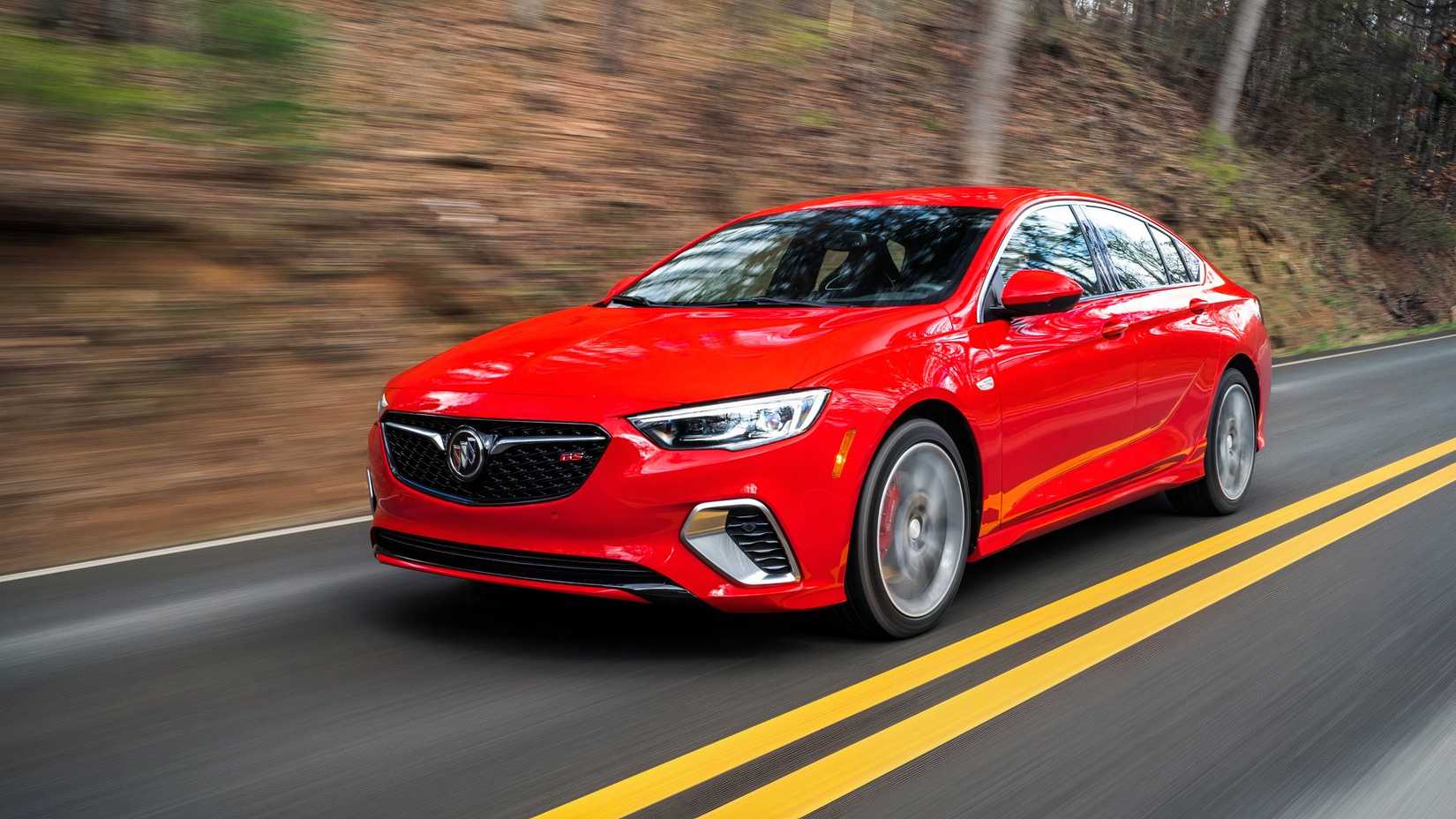 2020 Buick Regal GS em movimento 14/09