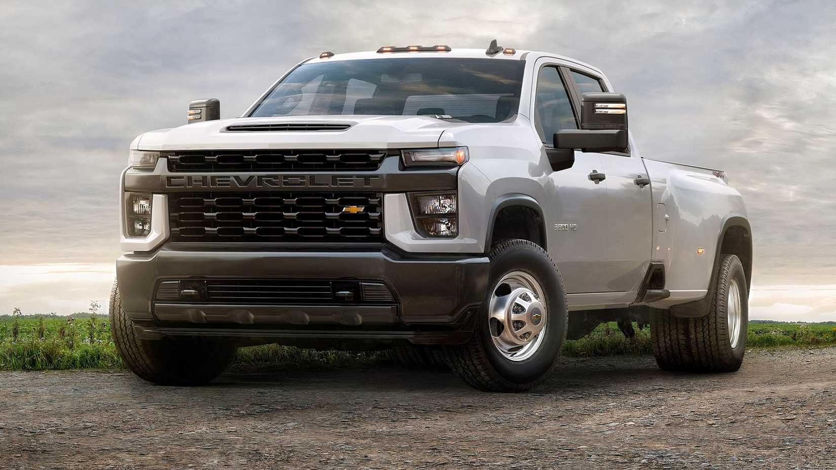 2020 Chevrolet Silverdo HD 3500, front 3.4
