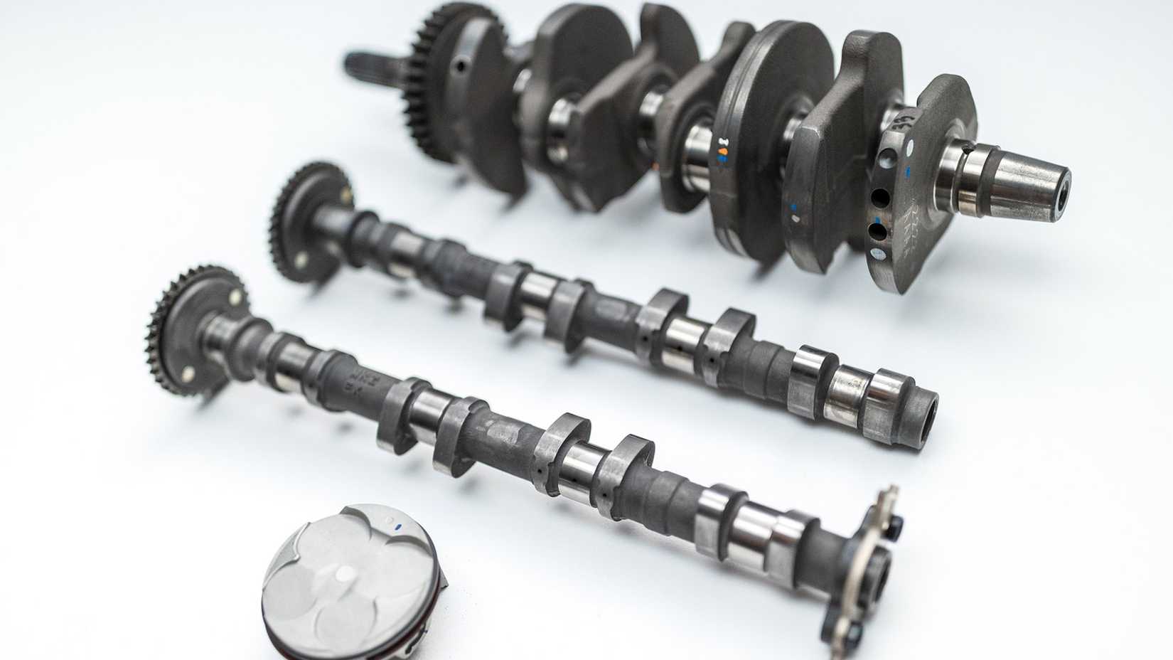 Componentes internos do motor Honda CBR600RR 2025