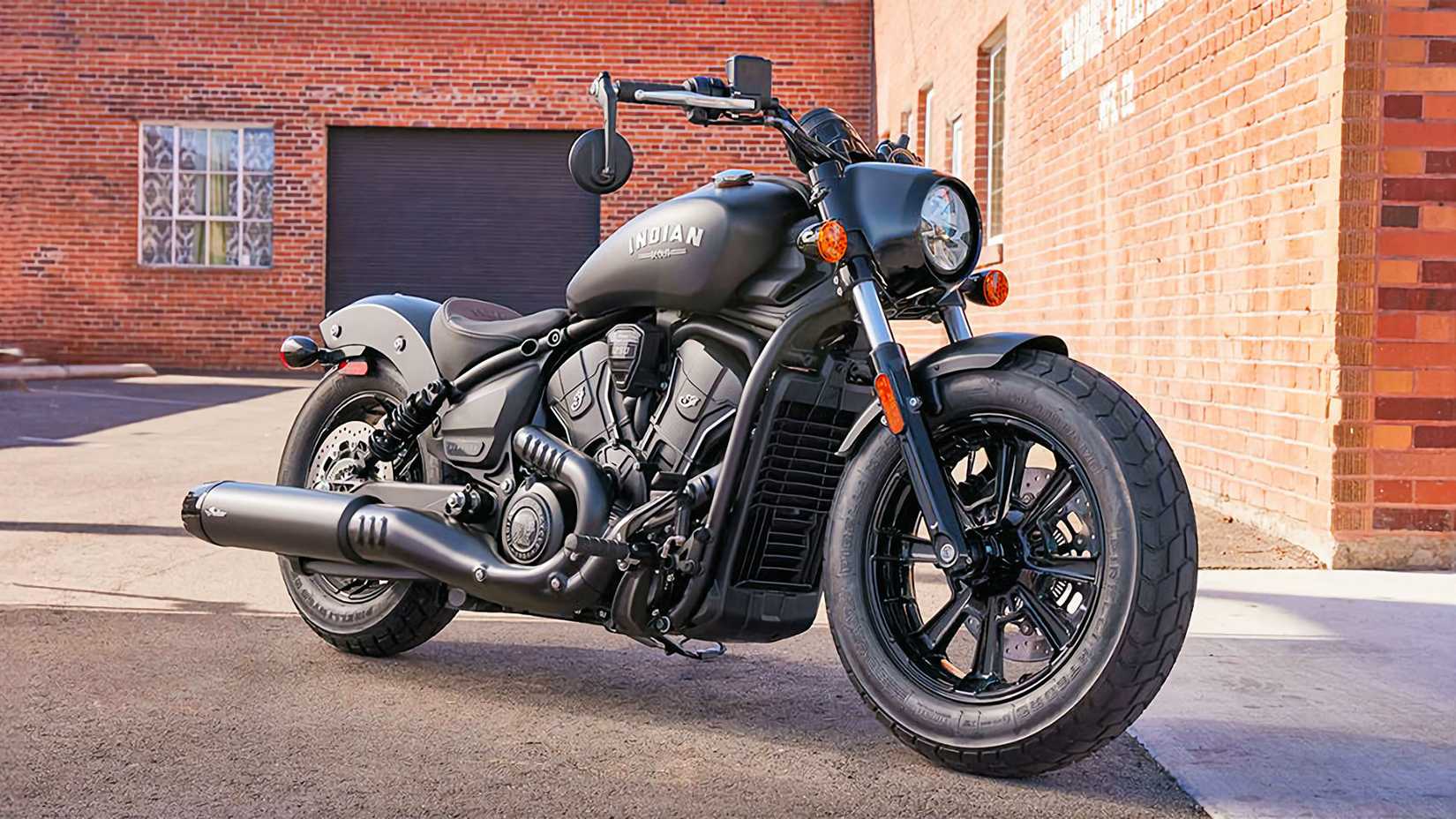 Tiro frontal estático da Indian Scout Bobber 2026