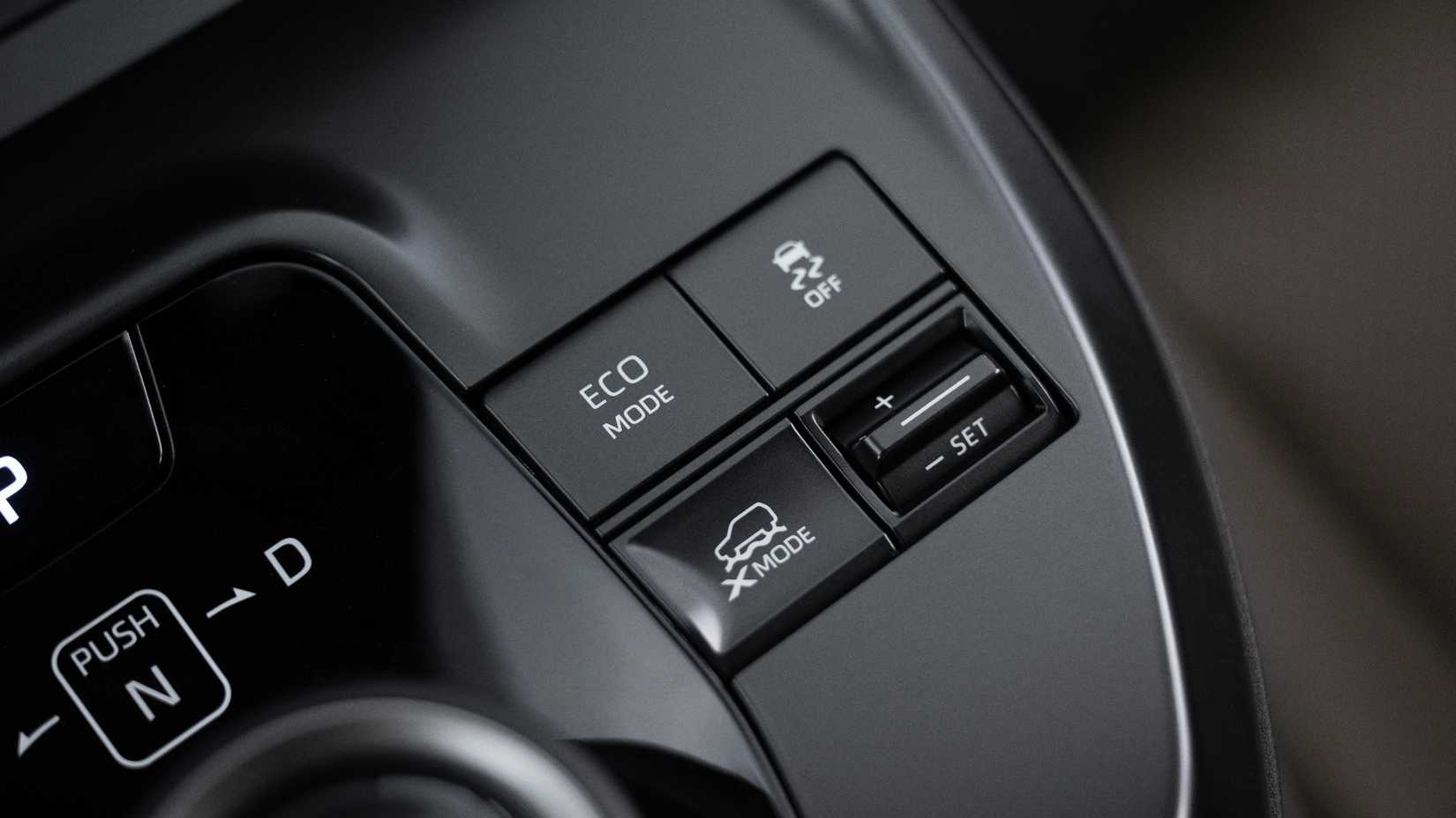 2026-toyota-bz-woodland-premium-stonebrown-022