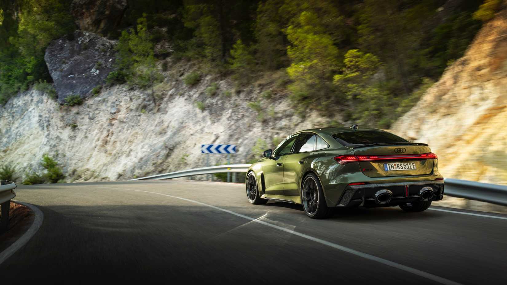 Audi RS 5 condução traseira