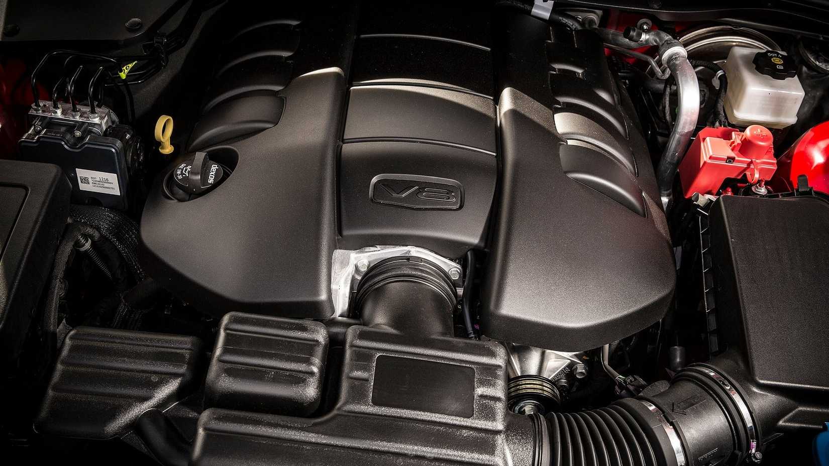 2014 Chevrolet SS LS3 V8 engine bay view