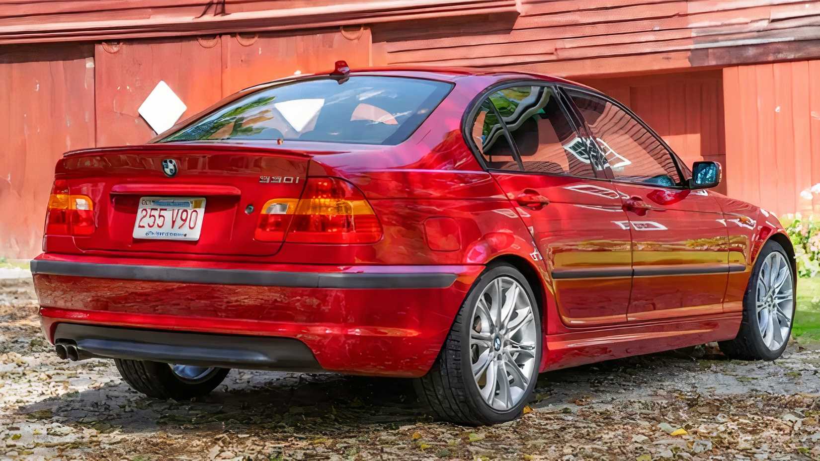   2005 BMW 330i sedan traseira 3/3 