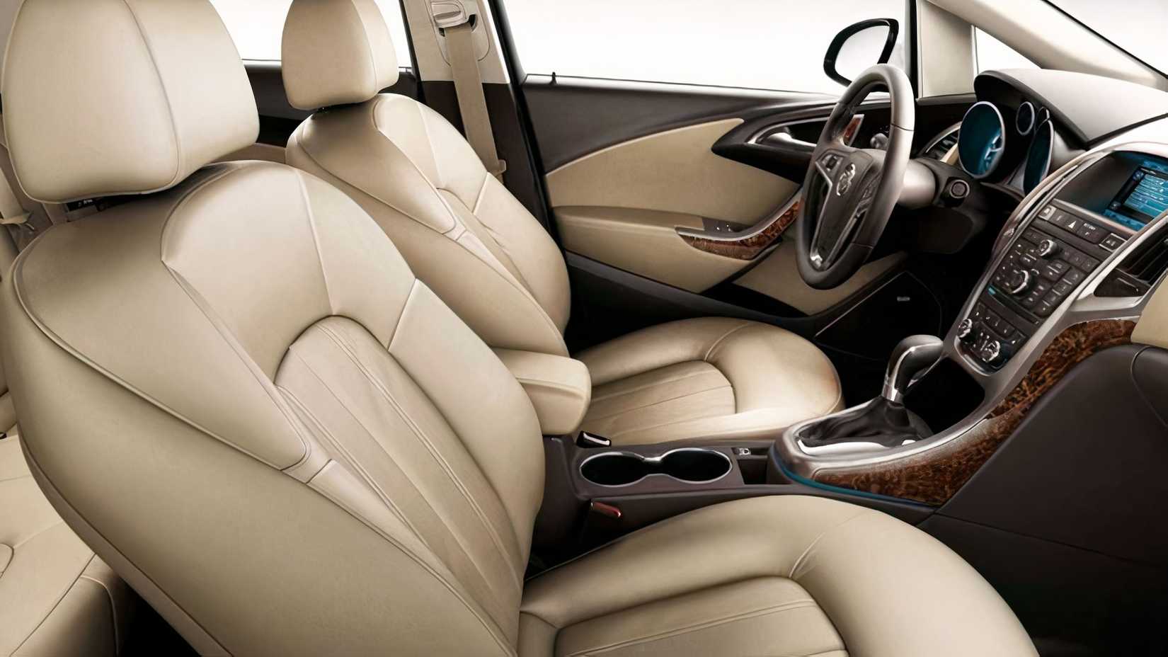 Interior do Buick Verano