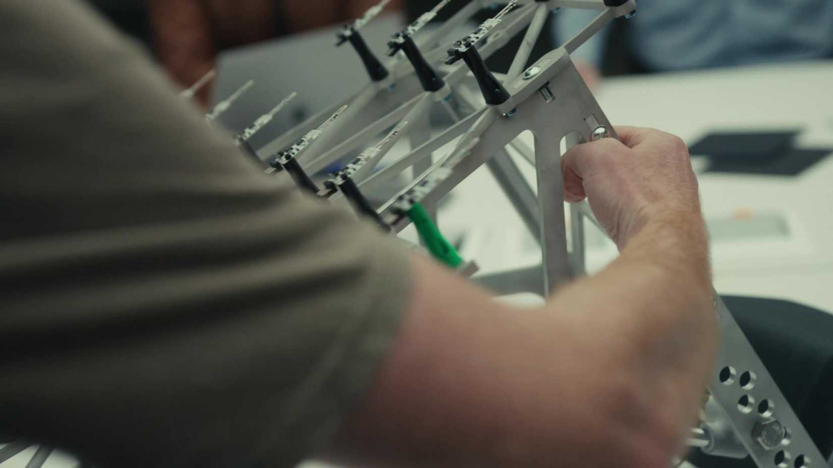 ford-uev-aero-ancinho