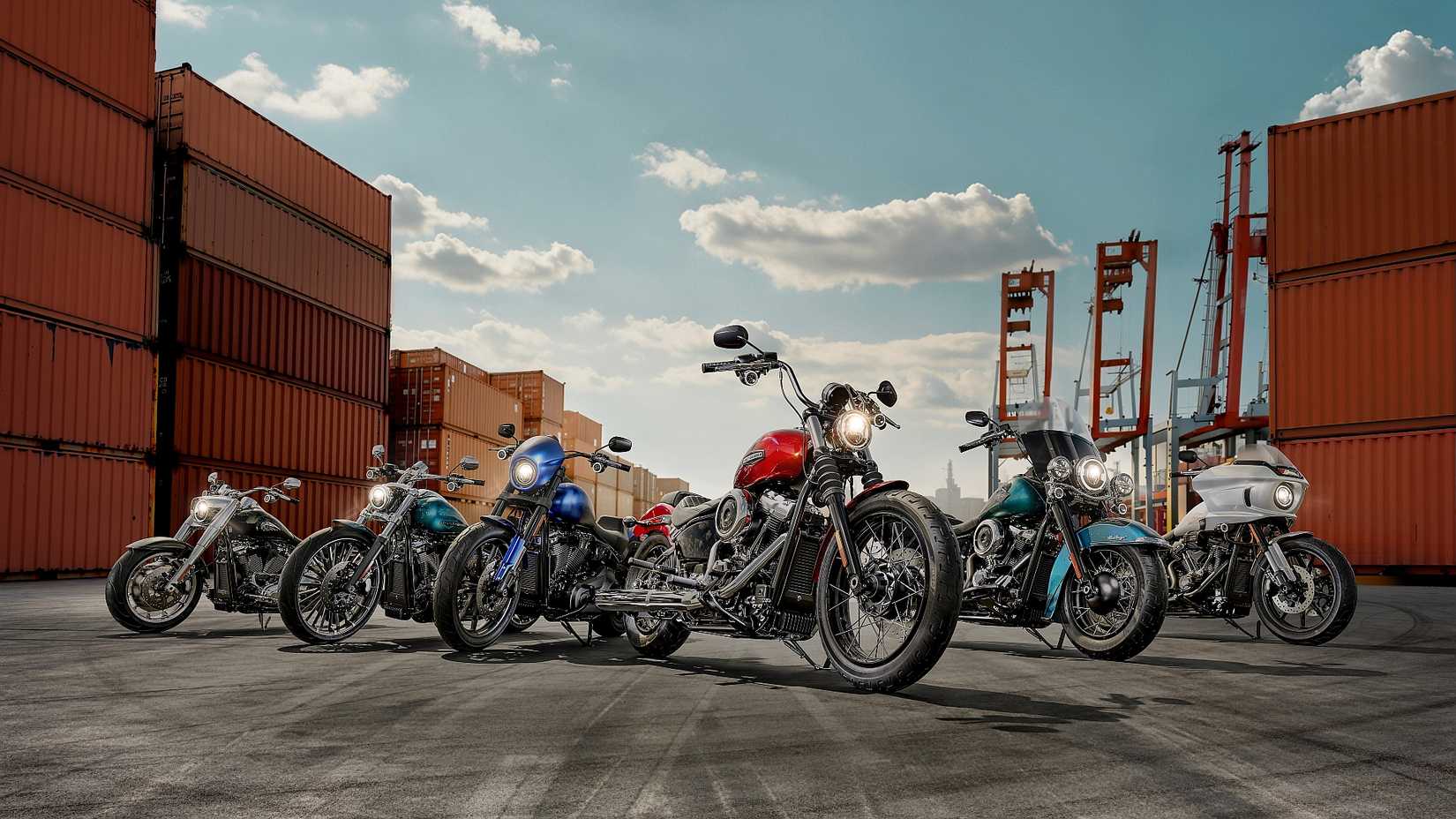 Harley-Davidson Softail cruiser lineup 2026
