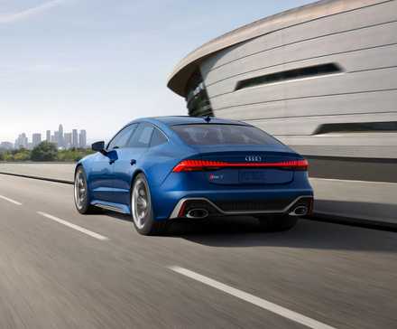 2026 Audi RS7 traseiro 3/4