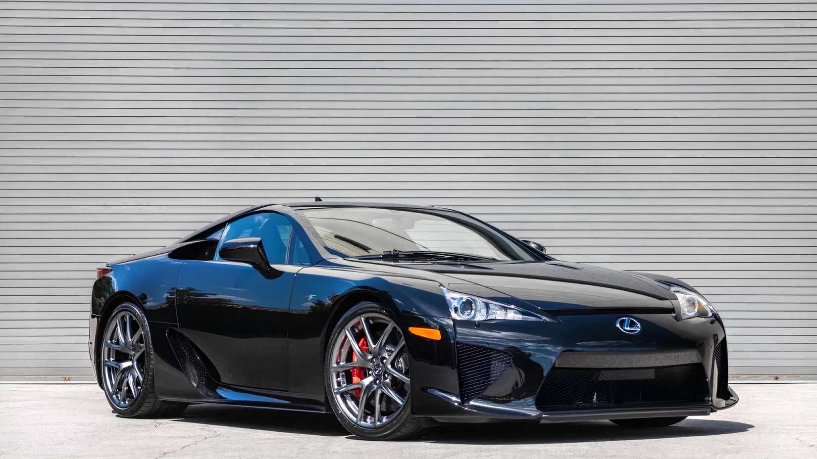 Lexus LFA front 3/4