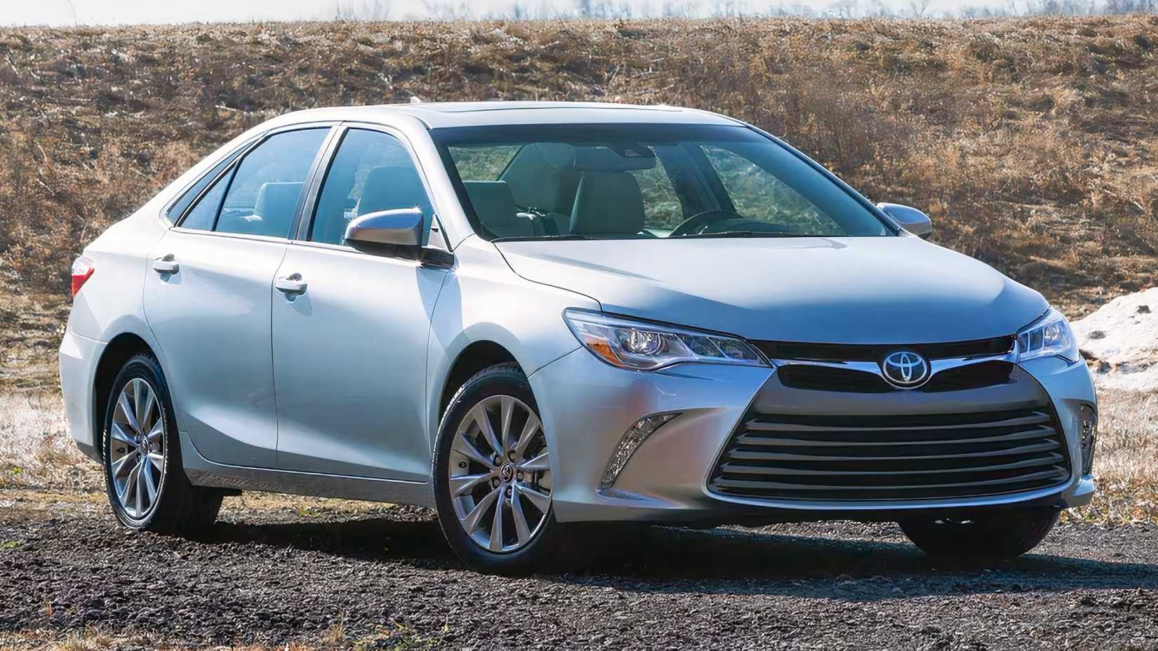 2016 Toyota Camry front 3/4