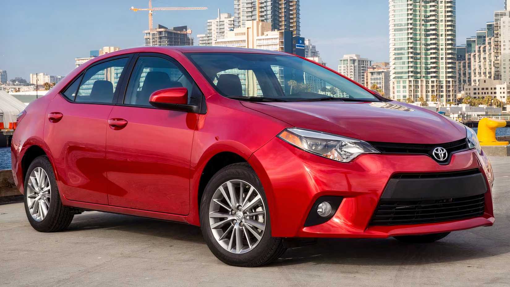 2016 Toyota Corolla front 3/4