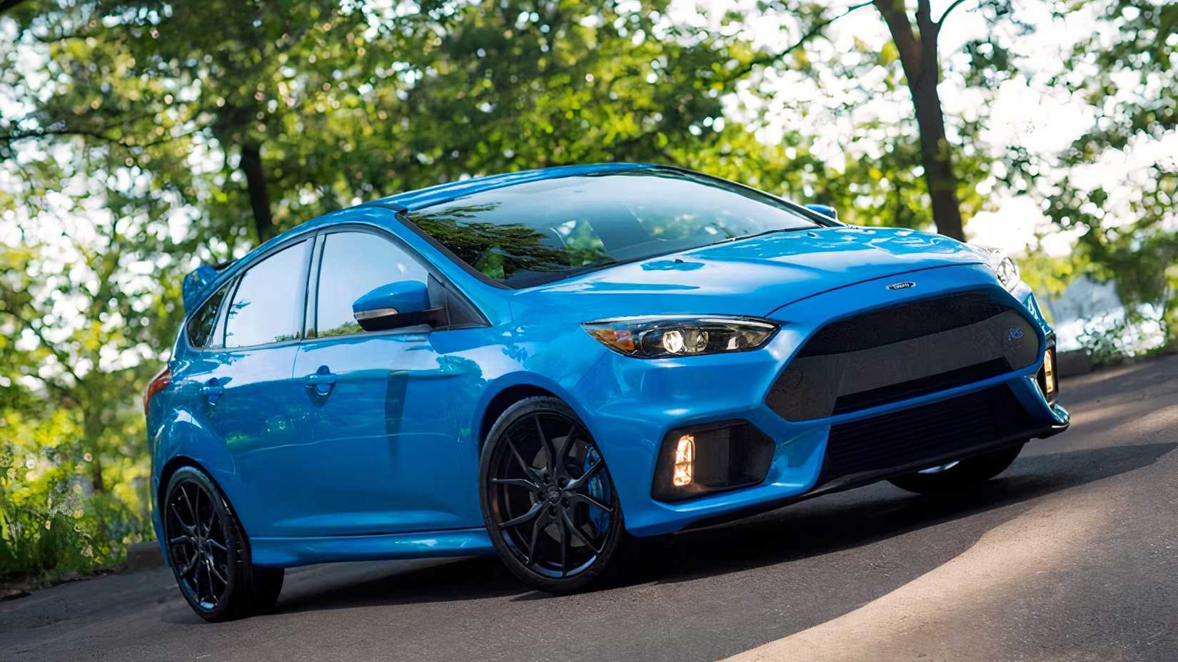 2018 Ford Focus RS front 3/4