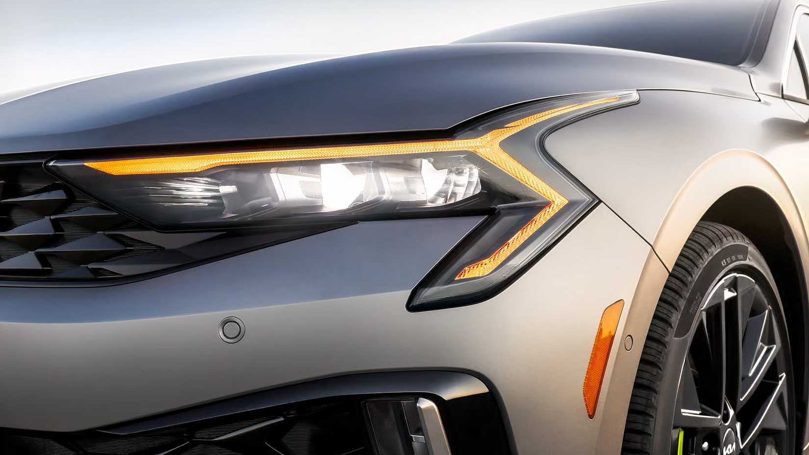 2026 Kia K5 front end