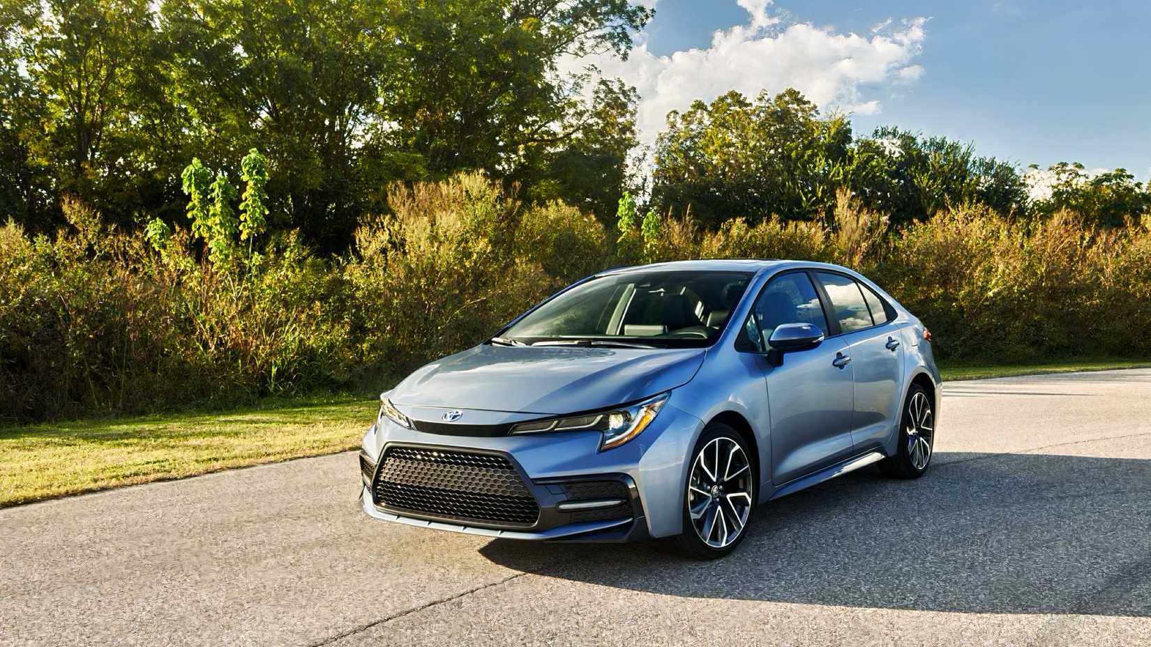 2020 Toyota Corolla front 3/4