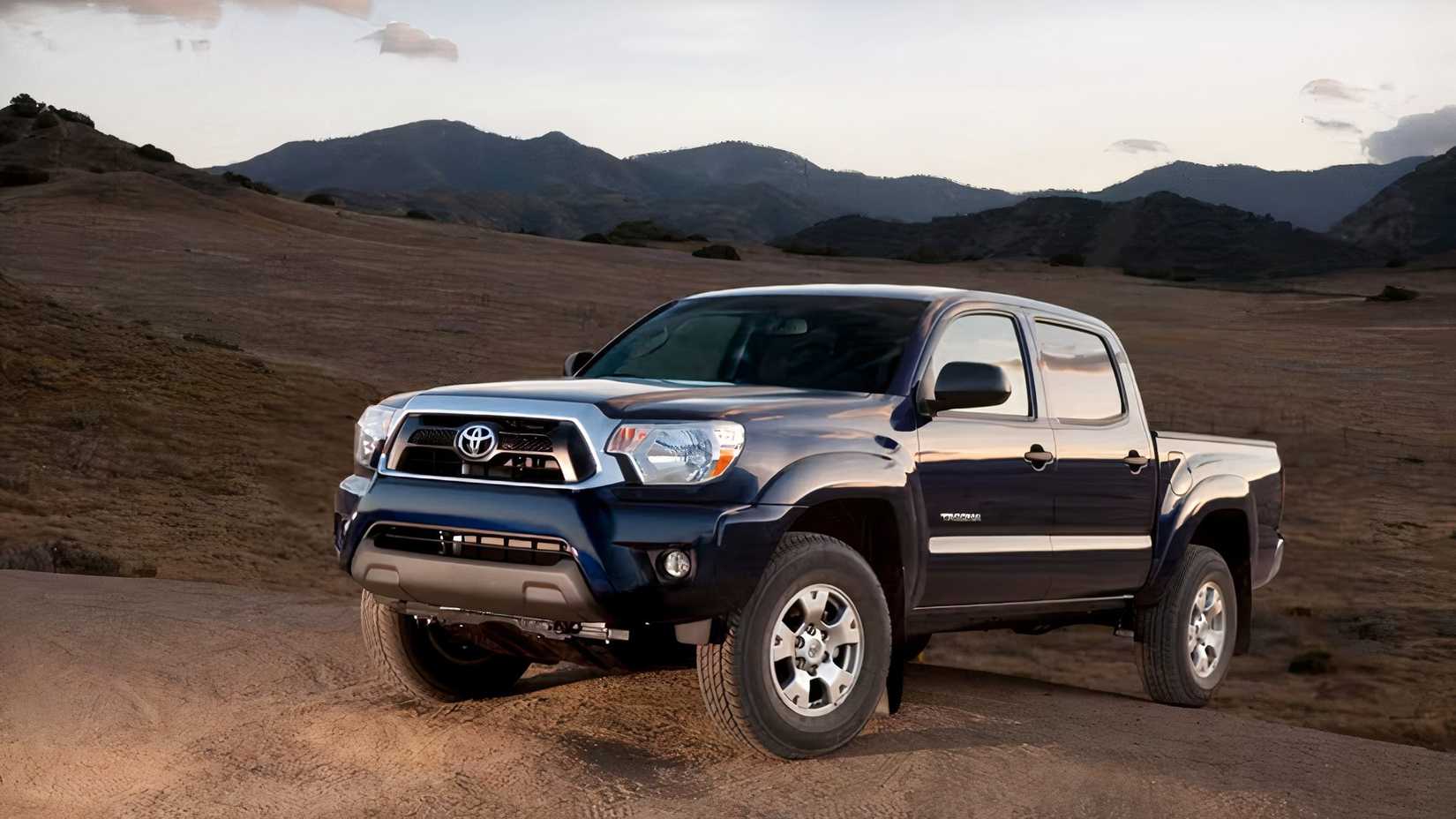 2013 Toyota Tacoma front 3/4