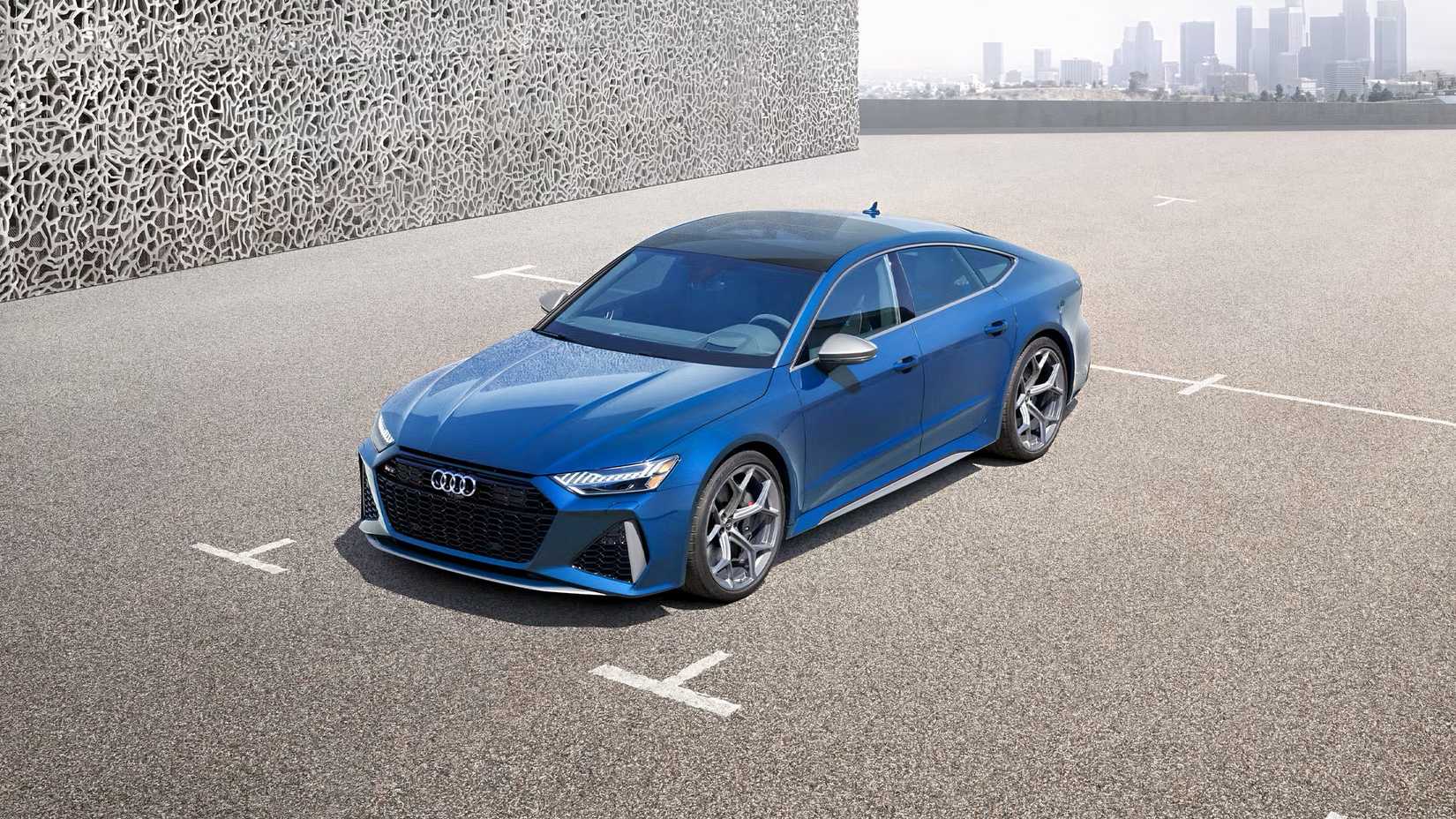 2026 Audi RS7 front 3/4
