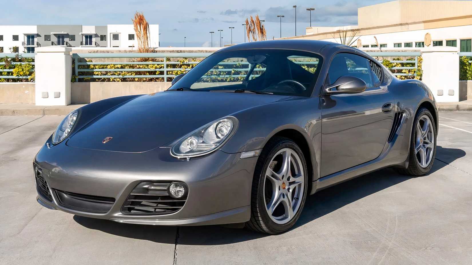 2010 Porsche Cayman S front 3/4