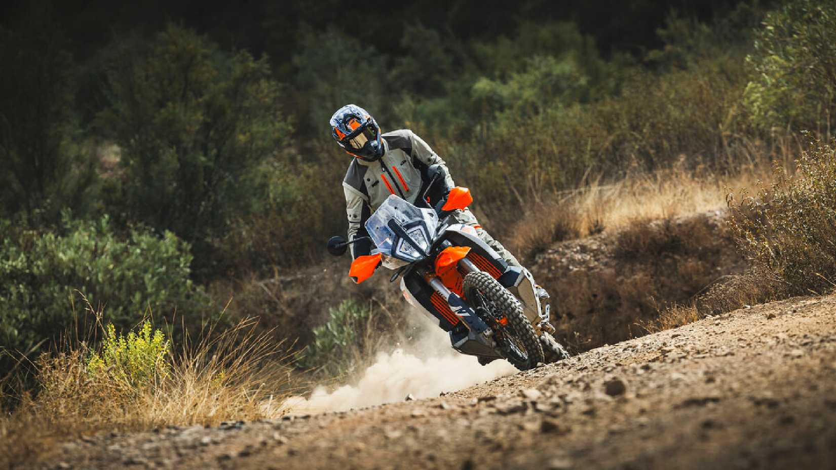 KTM 890 Adventure R slide