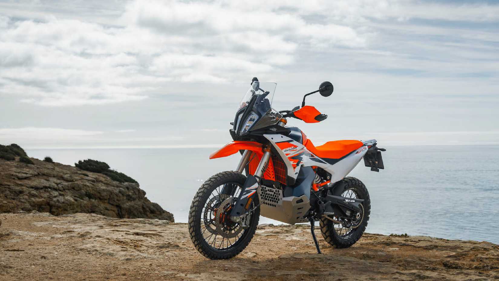KTM 890 Adventure R static