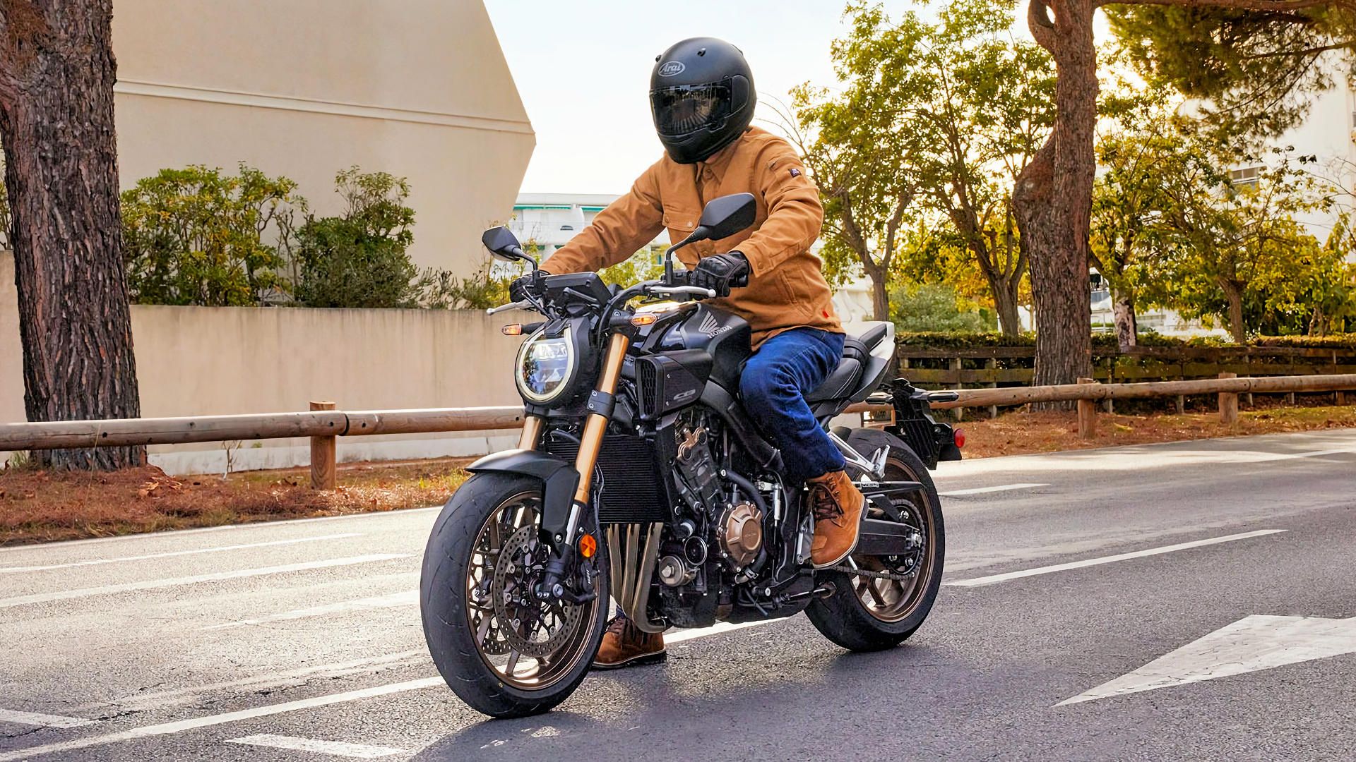 Rider on a 2026 Honda CB650R E-Clutch