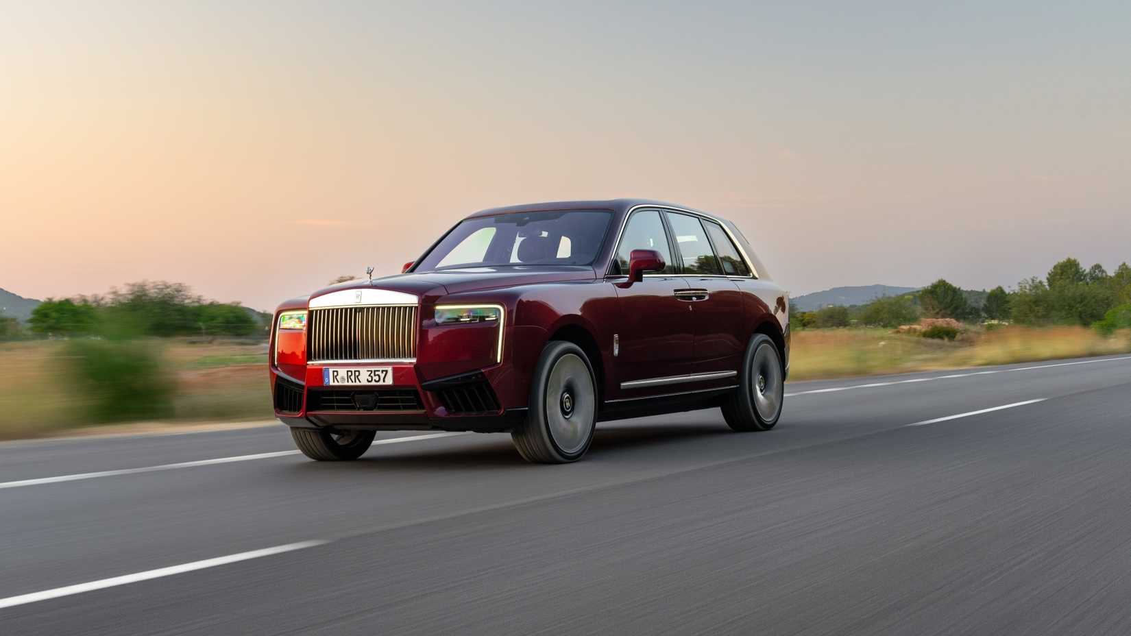 Rolls-Royce Cullinan front-quarter