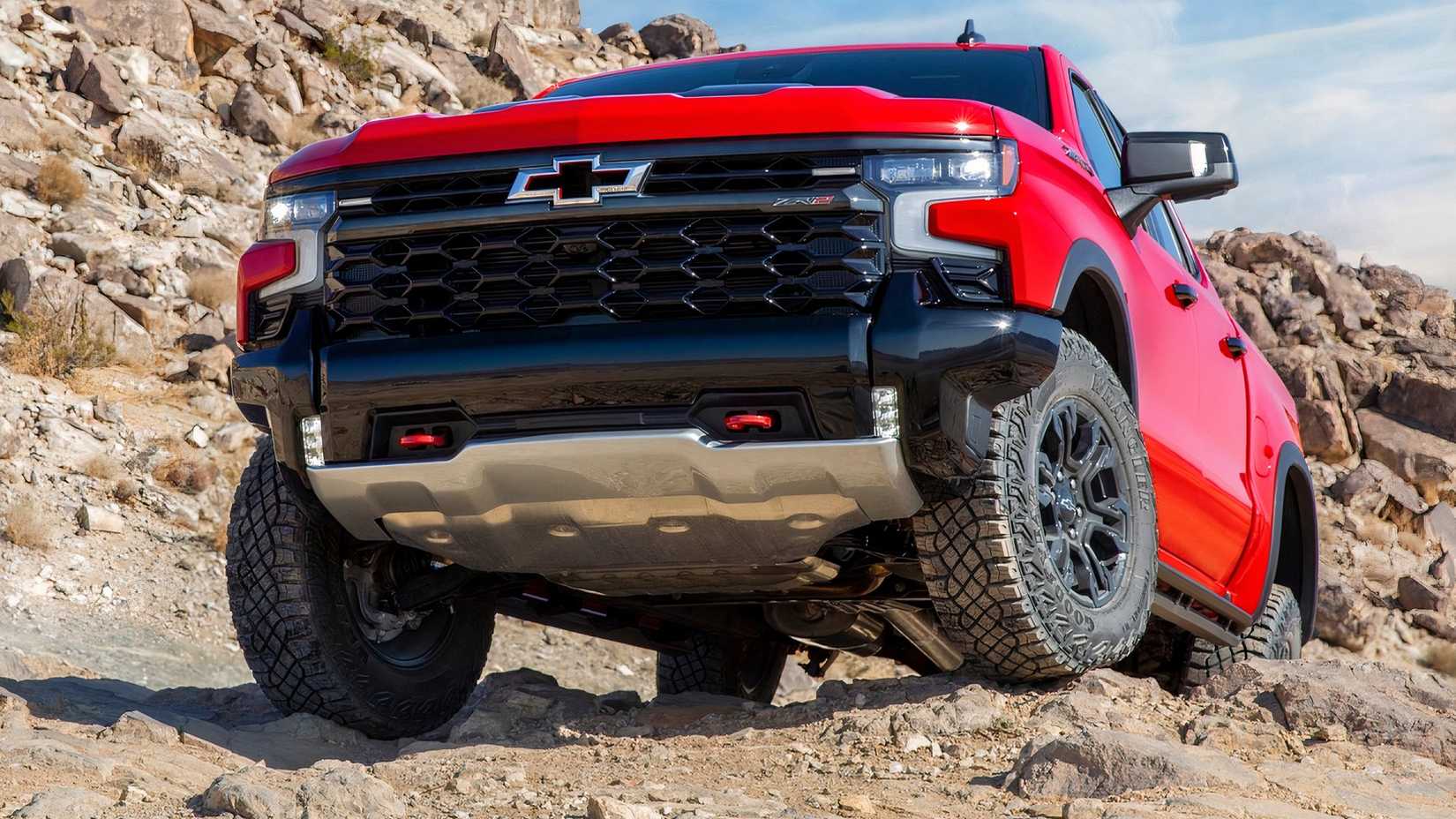 2022 Chevrolet Silverado , front 3/4