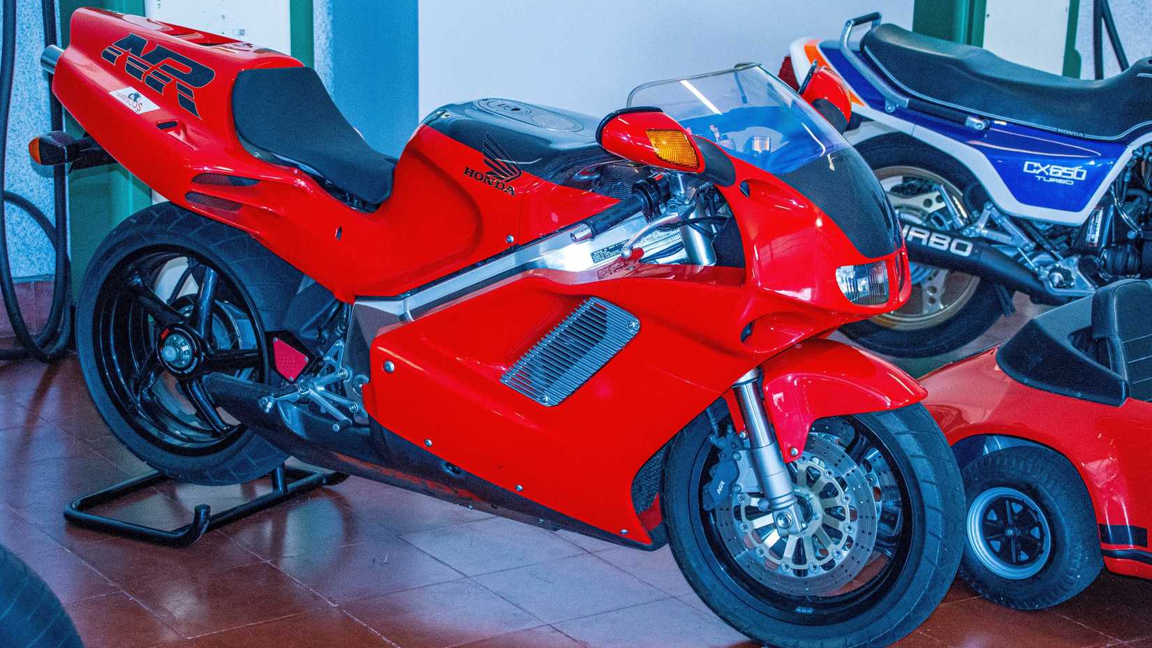 1992 Honda NR7506