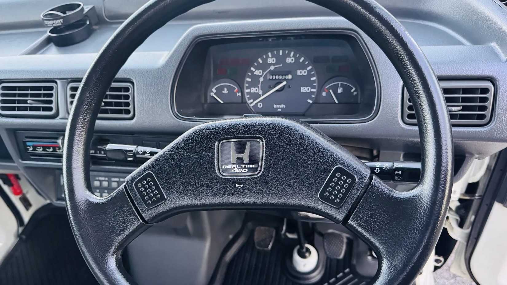 1997 Honda Acty SDX Pickup 4WD 5-Speed steering wheel