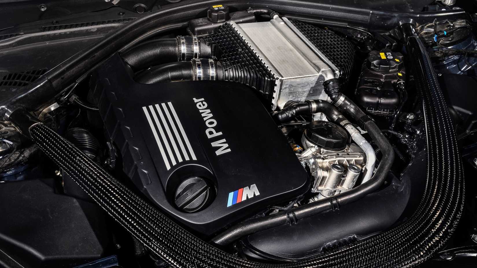 2018 BMW M3 CS engine