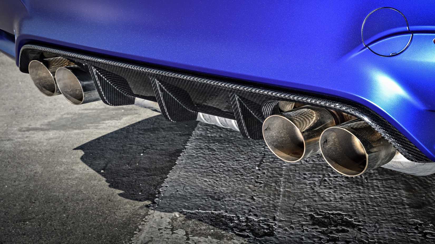 2018 BMW M3 CS exhausts