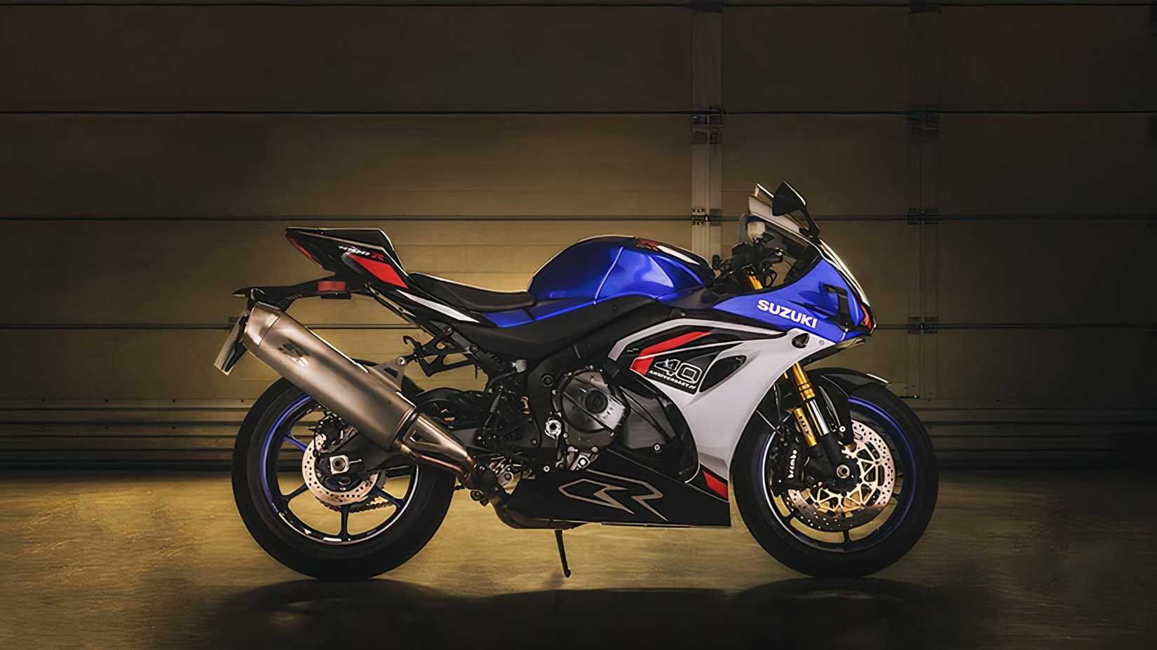 2025 Suzuki GSX-R1000R 2