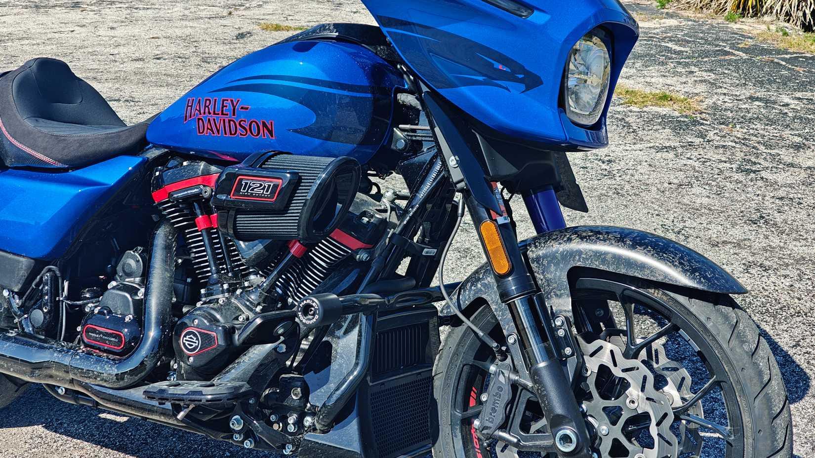 2026-harley-davidson-cvo-street-glide-st-detail-motor