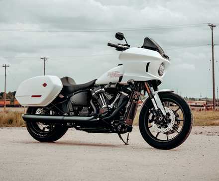 2026 Harley-Davidson Low Rider ST estático