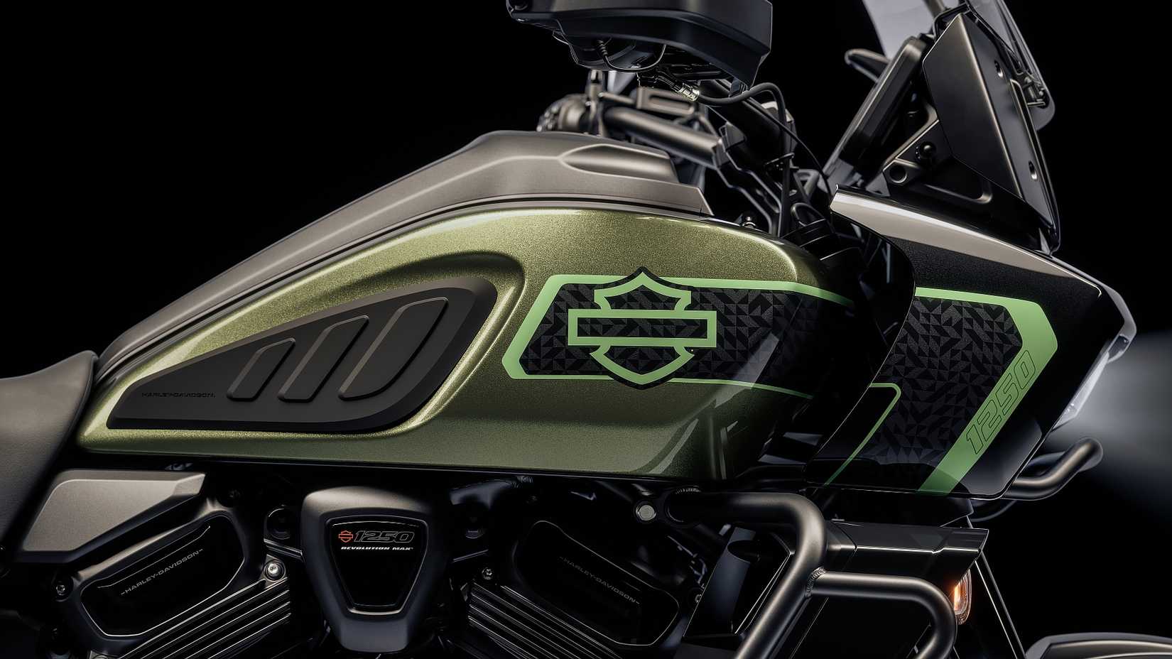 2026 Harley-Davidson Pan America 1250 Limited green