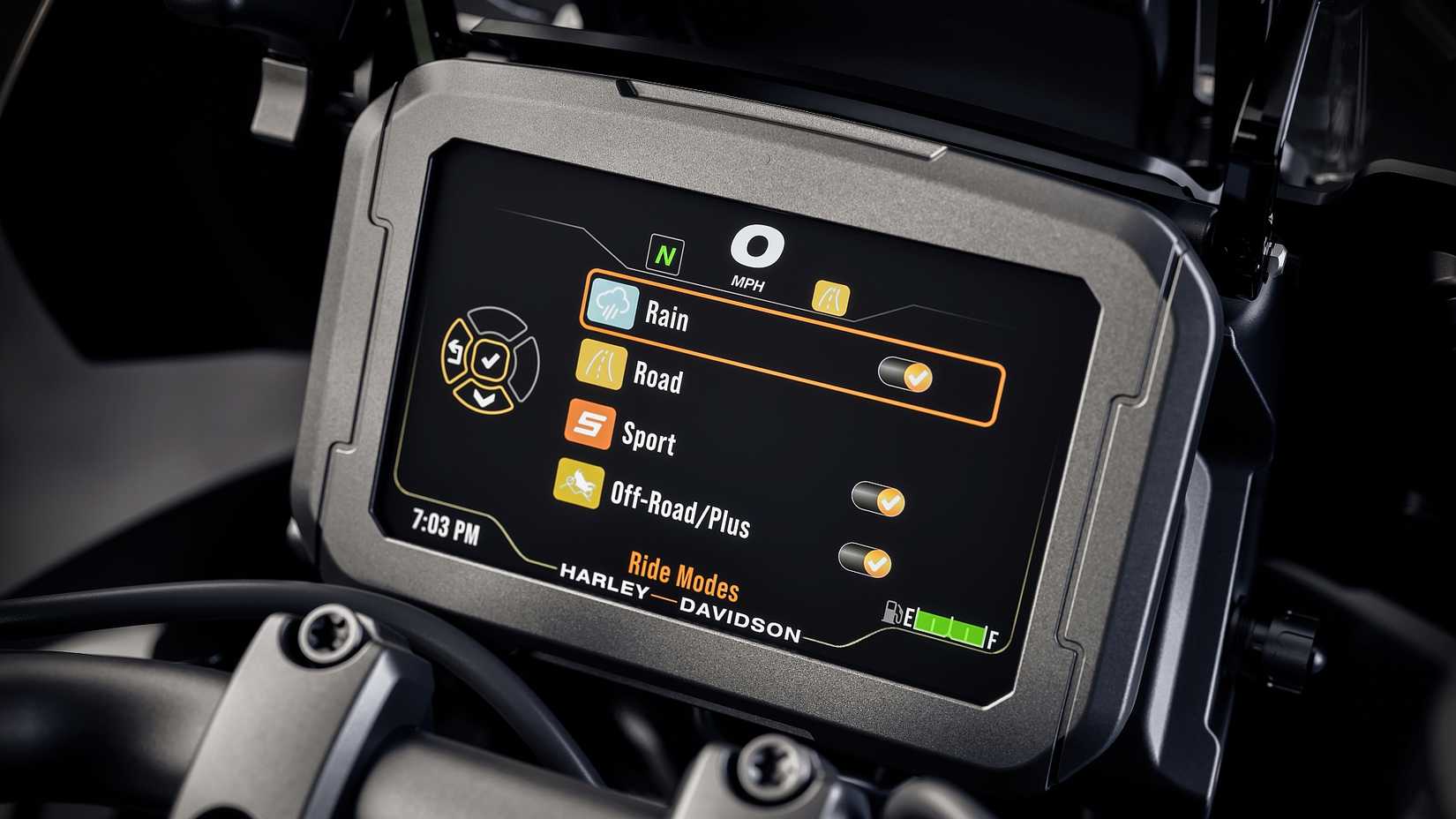 2026 Harley-Davidson Pan America 1250 Limited TFT screen