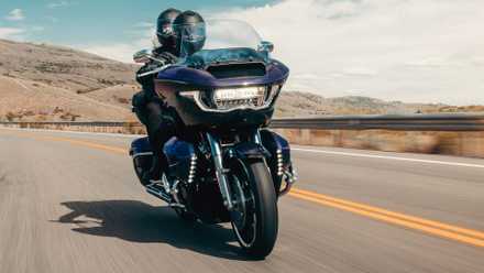 2026 Harley-Davidson Road Glide Limited Close-up Action