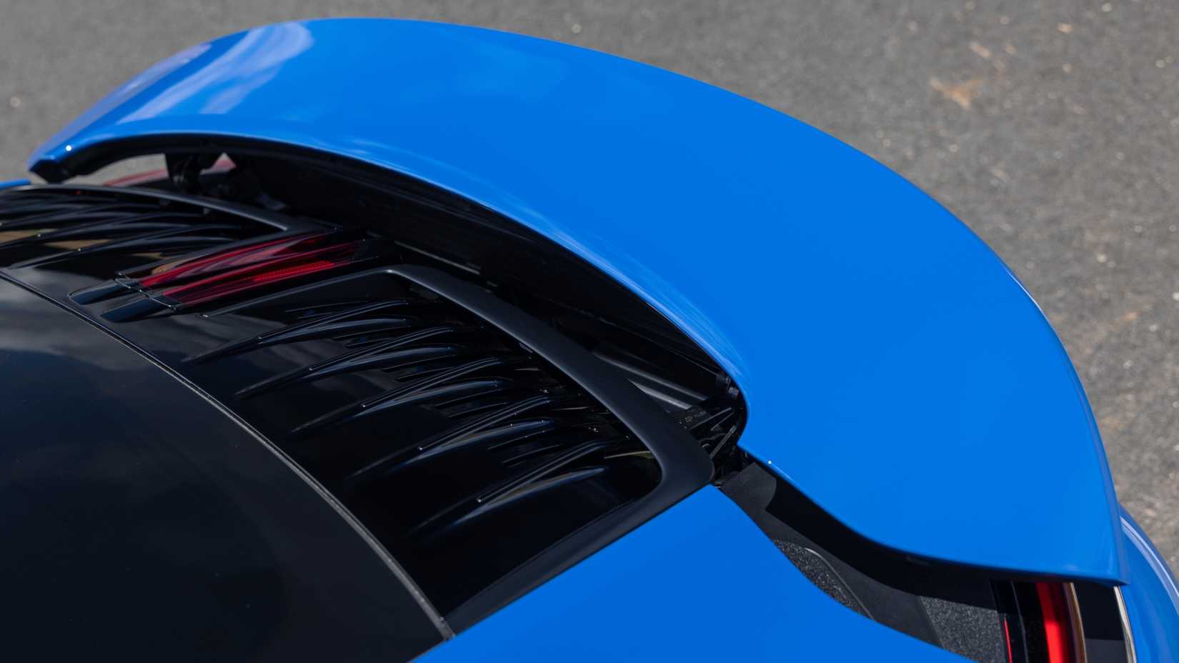 Blue 911 Carrera spoiler