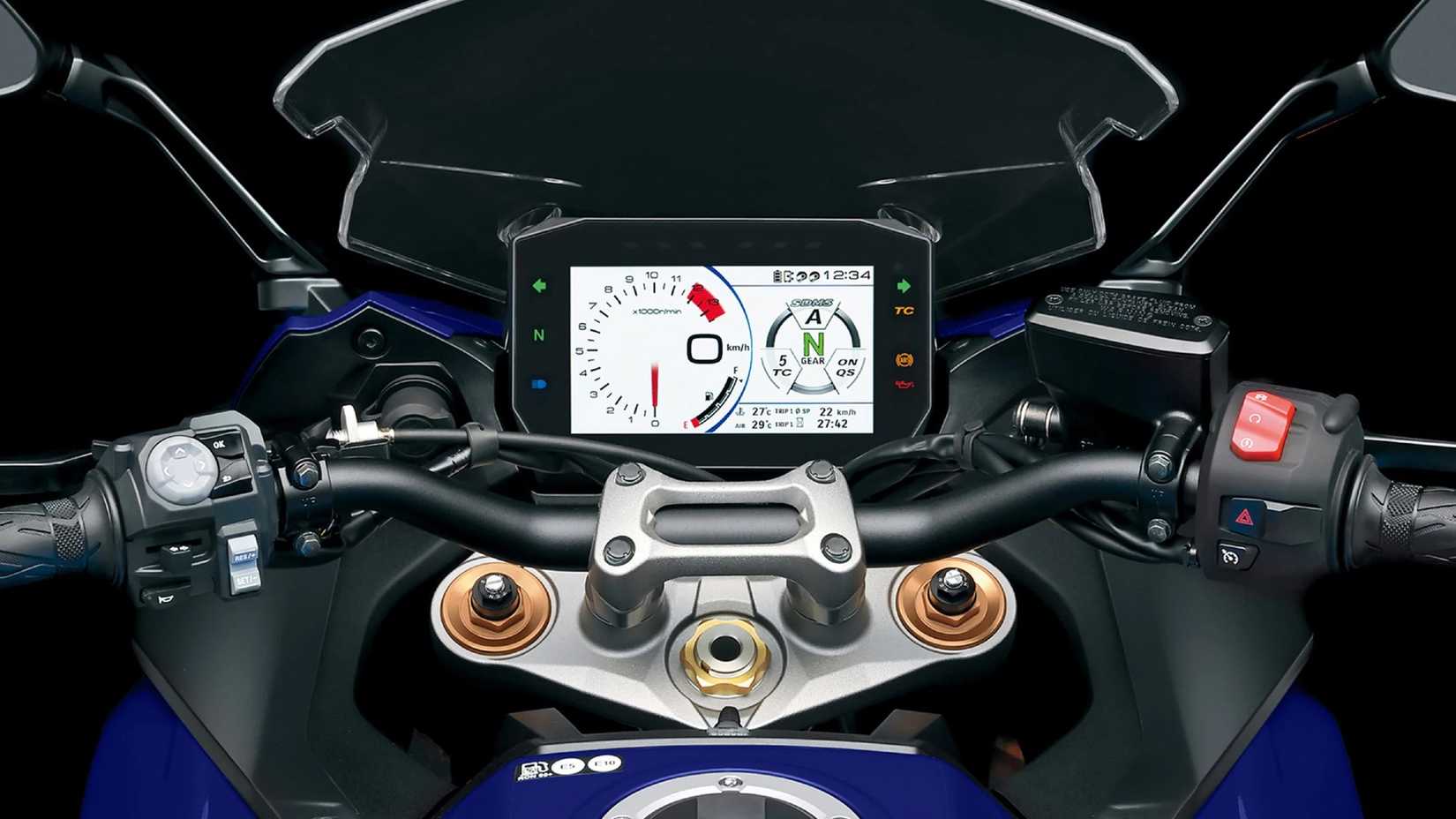 2026 Suzuki GSX-S1000GT+ Cockpit