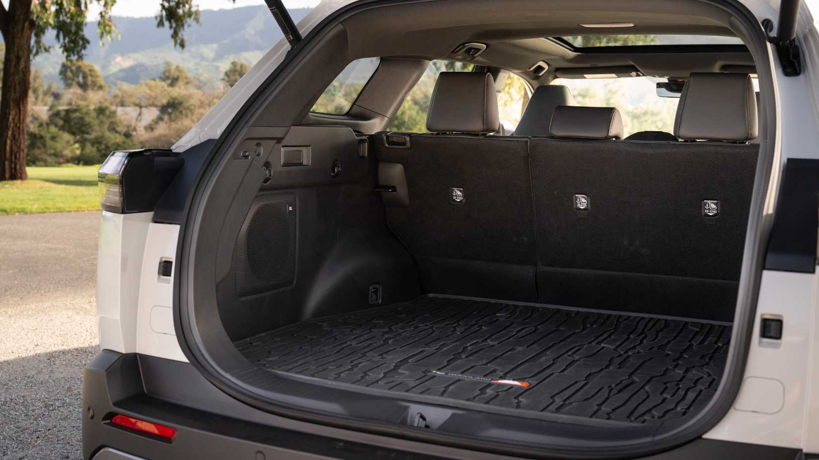 2026 Toyota bZ Woodland-3