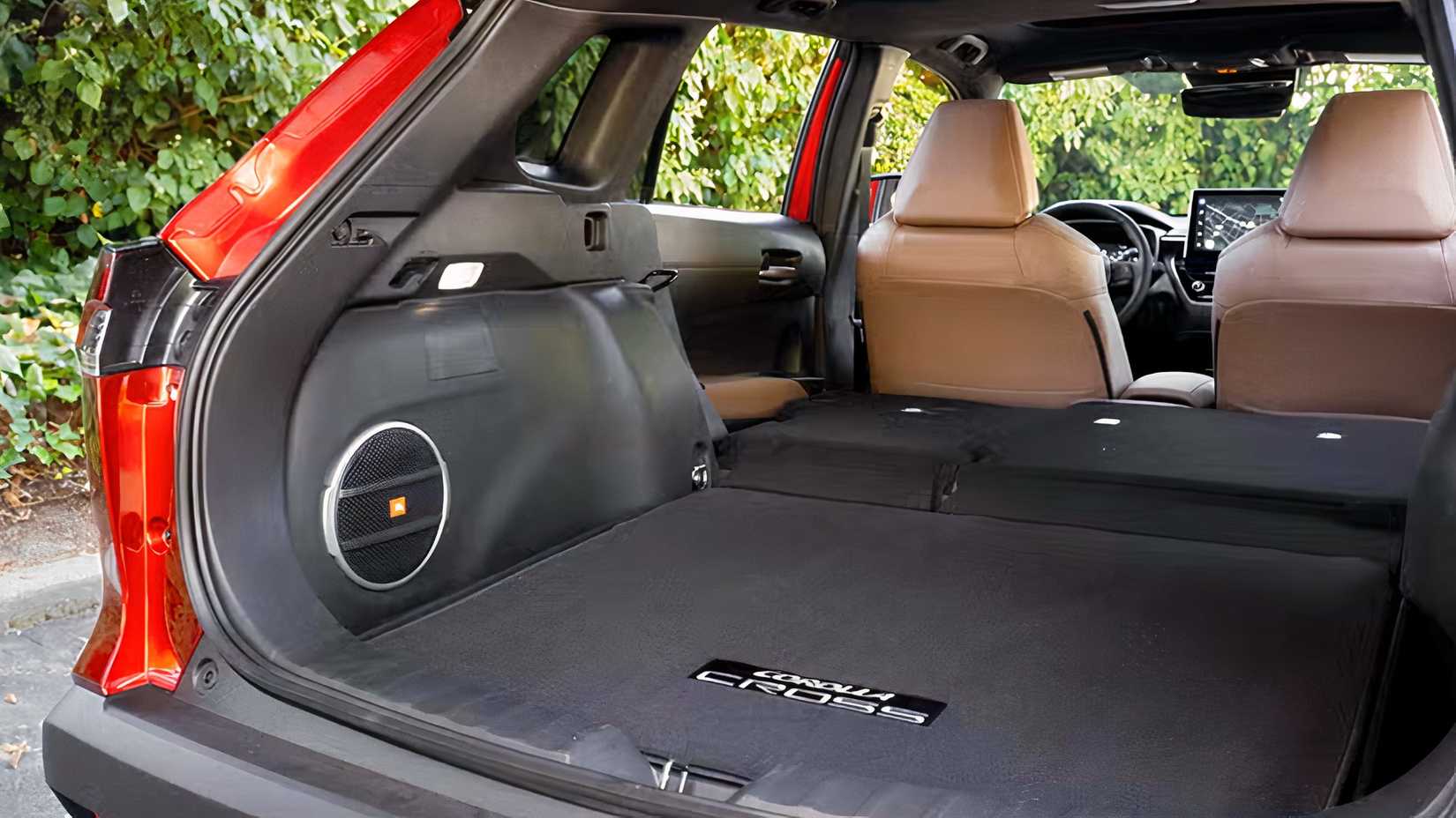 Porão de carga cruzado Toyota Corolla 2026 (2)