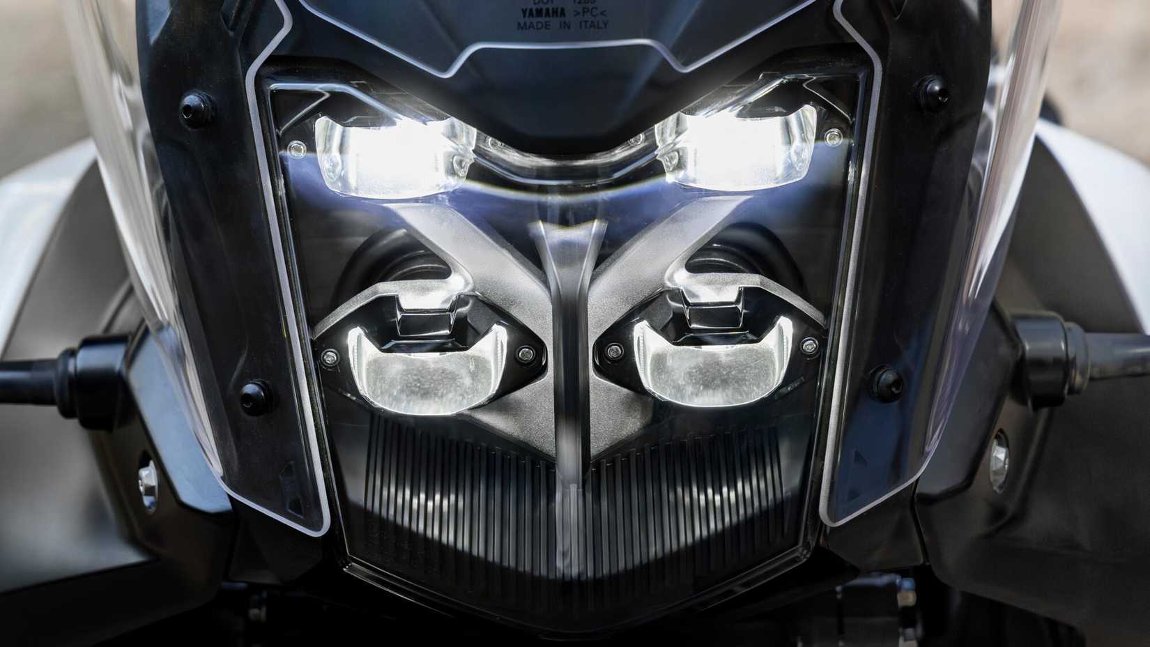 2026 Yamaha Tenere 700 World Raid Headlight