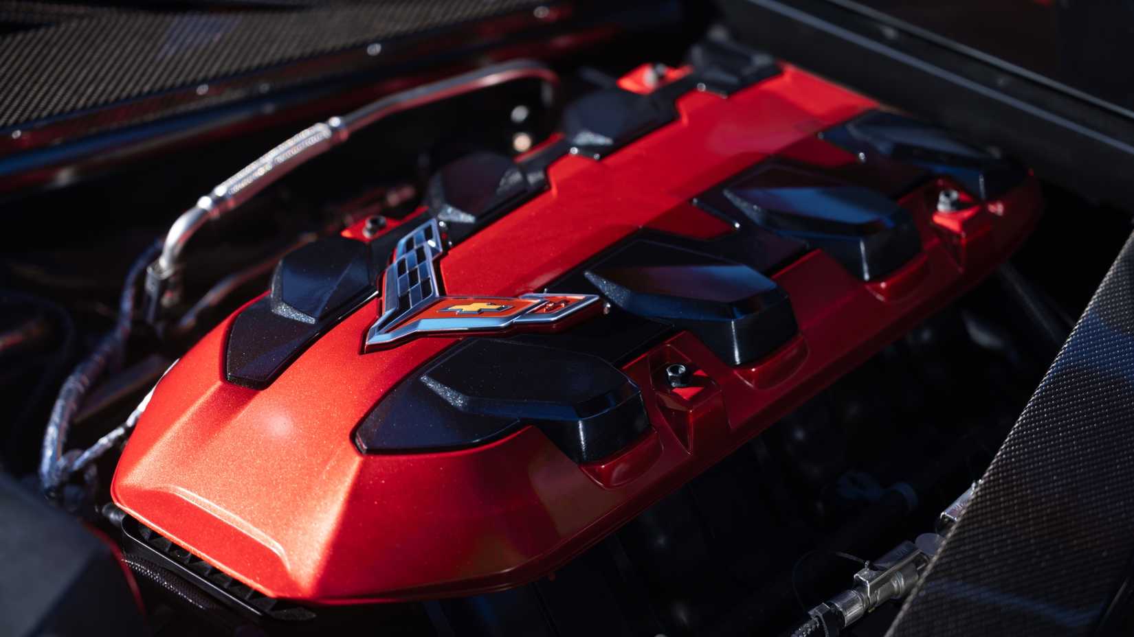 Imagem detalhada do motor V-8 LS6 de 6,7 litros do Chevrolet Corvette Grand Sport 2027