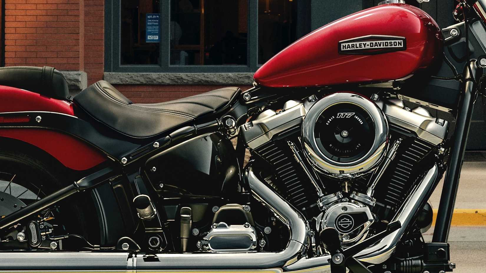 Foto de perfil lateral em close do motor Harley-Davidson Street Bob V-twin 2026