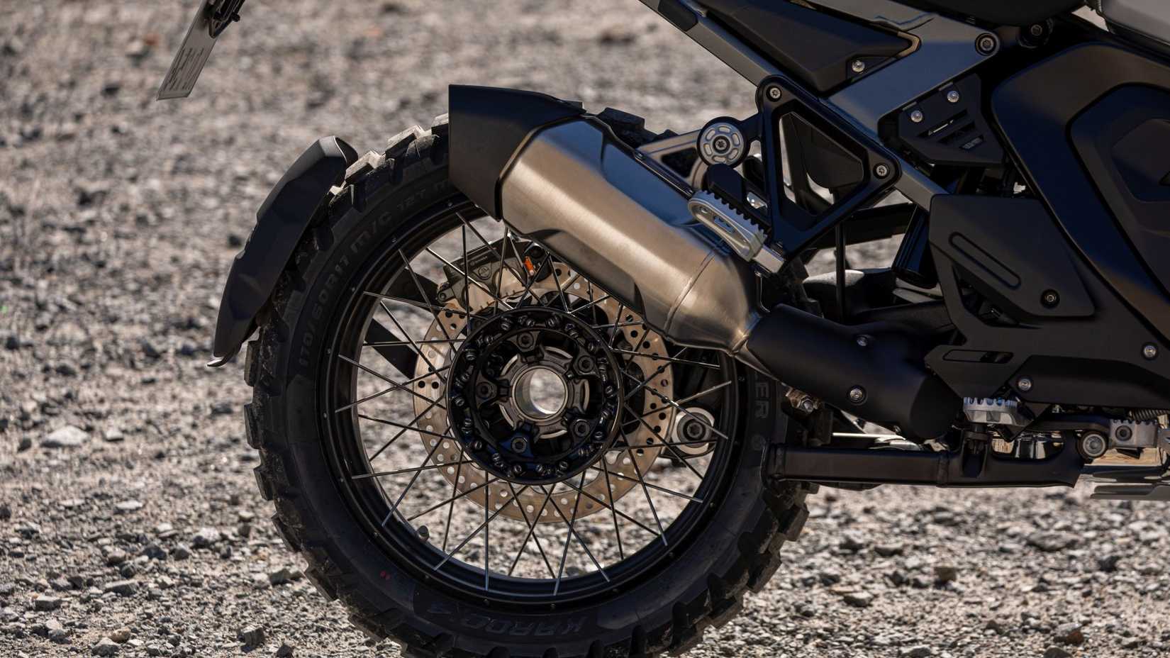 BMW R 1300 GS Aventura 4