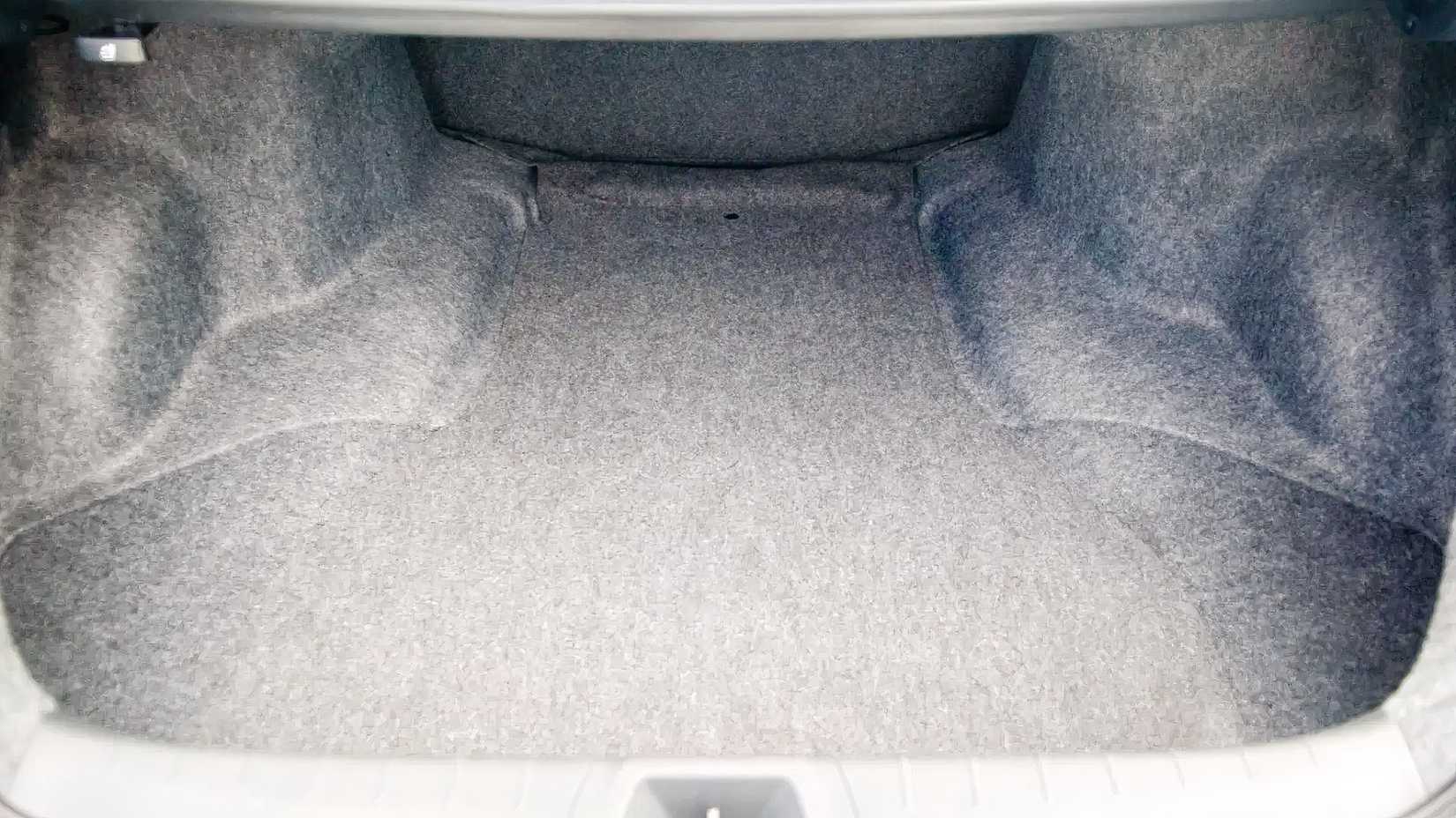 Foto do Honda Accord 2009 do espaço do porta-malas