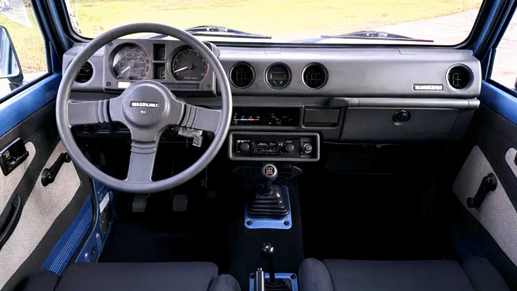 suzuki samurai 1987 interior