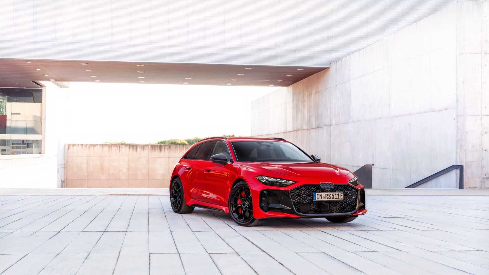2026 Audi RS5 Avant in red front shot