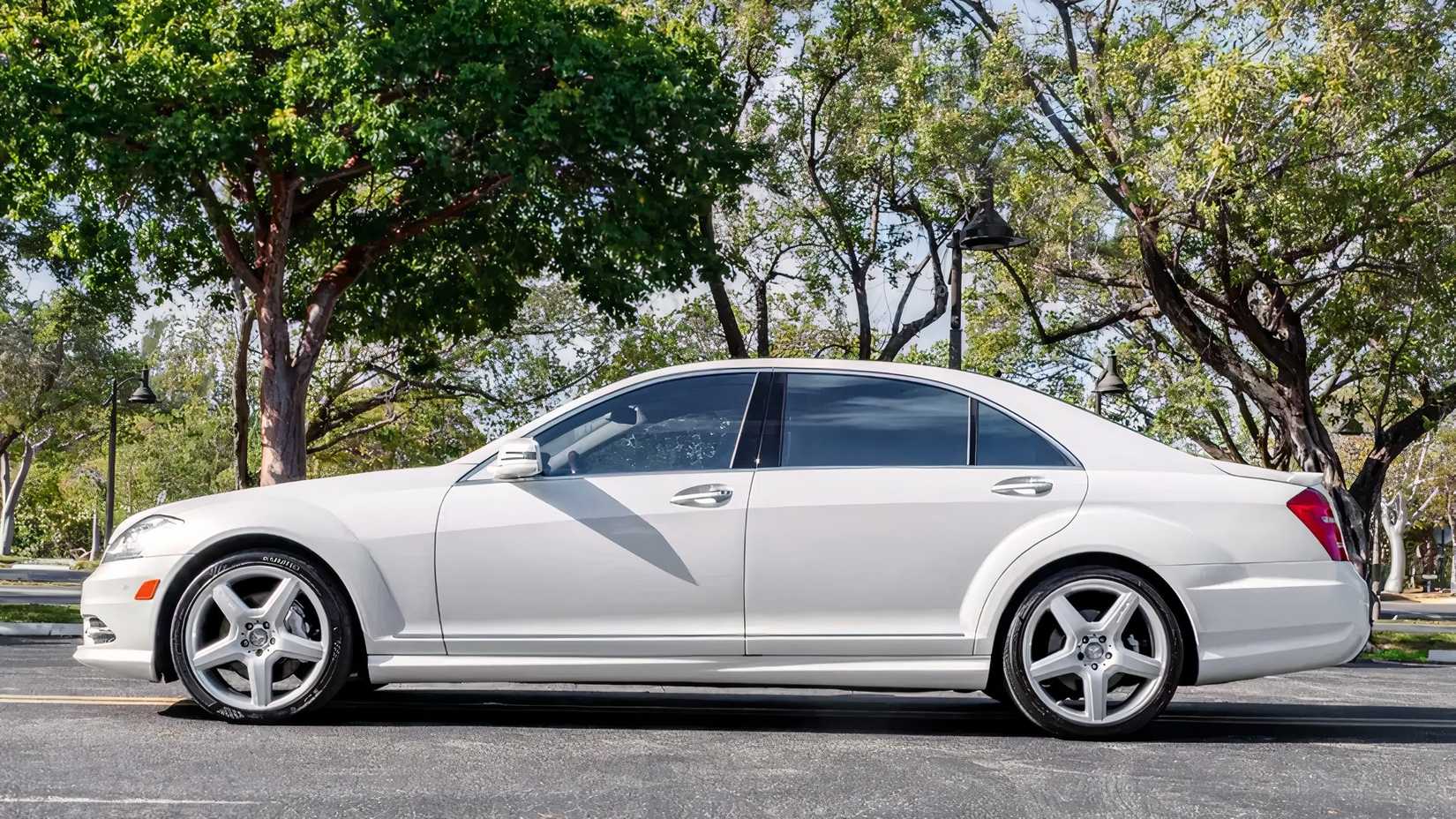 2013_mercedes-benz_s550 side shot